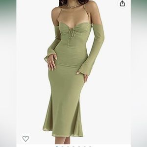 ❗️Sold on M ❗️Pea Green Halter Midi Dress